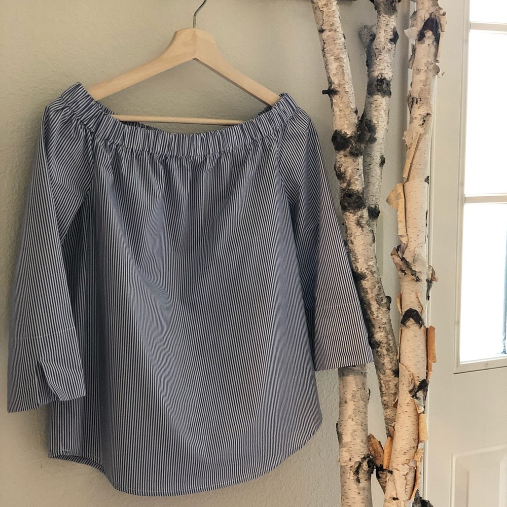 Striped off the shoulder top - Picture 1 of 2
